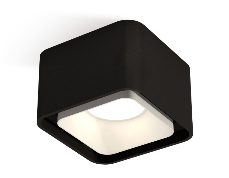 Комплект накладного светильника XS7833001